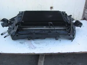 Foto de PANEL FRONTAL AUDI ALLROAD QUATTRO QUATTRO (4B5) 2.5 V6 24V TDI (180 CV / 132 KW) foto 3