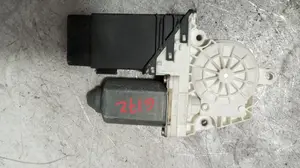 Foto de MOTOR ELEVALUNAS DELANTERO DERECHO SEAT LEON (1M1) 1.9 TDI (90 CV / 66 KW) referencia 101386101 foto 4