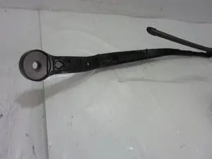Foto de BRAZO LIMPIA DELANTERO DERECHO BMW SERIE X3 (G01) 3.0 24V Turbodiesel (265 CV / 195 KW) referencia 739900908 foto 2