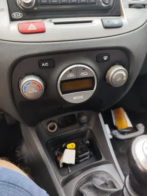 Foto de MANDO CALEFACCION / AIRE ACONDICIONADO KIA RIO (JB) 1.5 CRDi (110 CV / 81 KW)