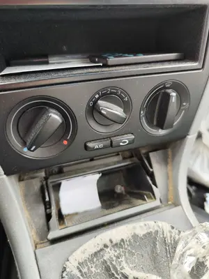 Foto de MANDO CALEFACCION / AIRE ACONDICIONADO SKODA OCTAVIA BERLINA (1U2) 1.9 TDI (90 CV / 66 KW) referencia 1J0820045E