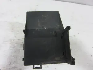 Foto de CAJA RELES / FUSIBLES OPEL ASTRA G COUPE 1.8 16V (125 CV / 92 KW) referencia 90560119 foto 5