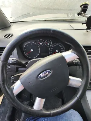 Foto de VOLANTE FORD FOCUS C-MAX (CAP)(2003) 1.6 TDCi CAT (109 CV / 80 KW) referencia 1302507