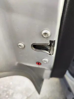 Foto de CERRADURA PUERTA TRASERA IZQUIERDA OPEL ASTRA G BERLINA 2.2 16V DTI CAT (Y 22 DTR / L50) (125 CV / 92 KW) referencia 24414135 foto 4