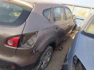 Foto de PARAGOLPES TRASERO NISSAN QASHQAI (J10) 1.5 dCi Turbodiesel CAT (106 CV / 78 KW)