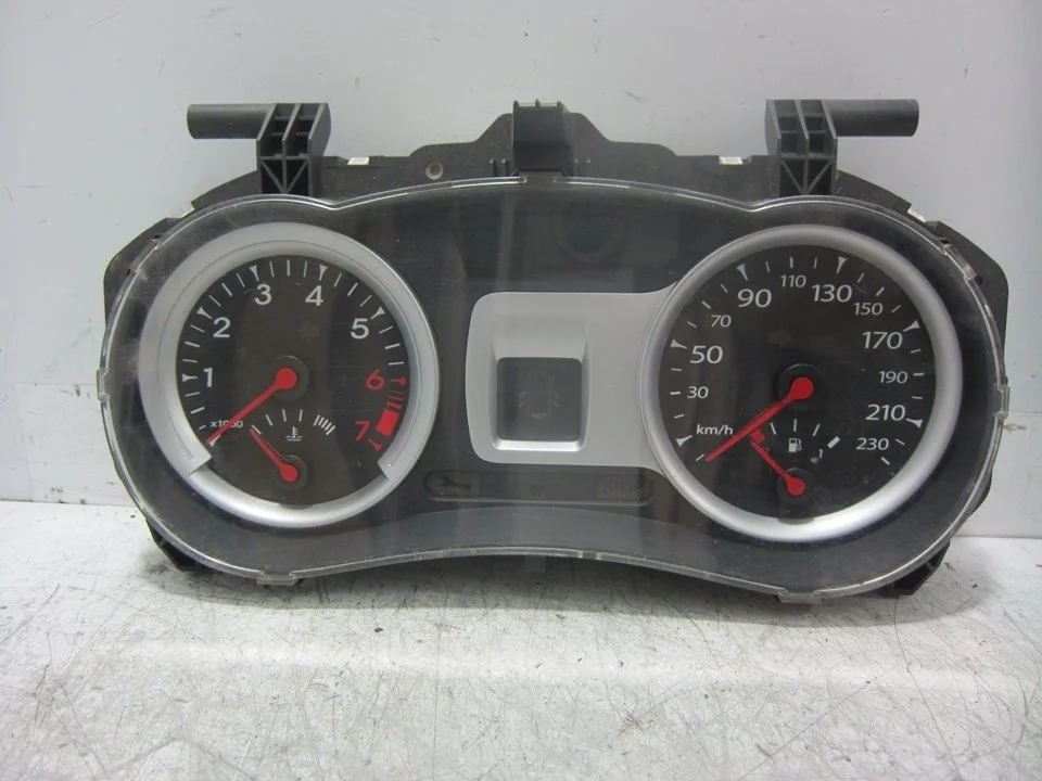 Foto de CUADRO INSTRUMENTOS RENAULT CLIO III 1.2 (75 CV / 55 KW) referencia 8200820999D