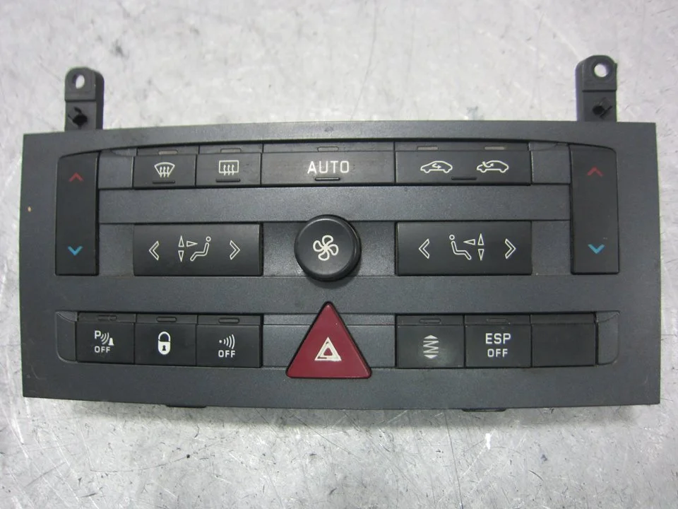 Foto de MANDO MULTIFUNCION PEUGEOT 307 (S1)(04.2001) 1.4 HDi (68 CV / 50 KW) referencia 96573322XA