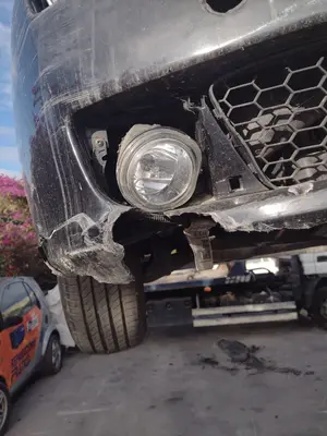 Foto de FARO ANTINIEBLA DERECHO ALFA ROMEO 159 (140) 1.9 JTD (M) 16V CAT (150 CV / 110 KW)