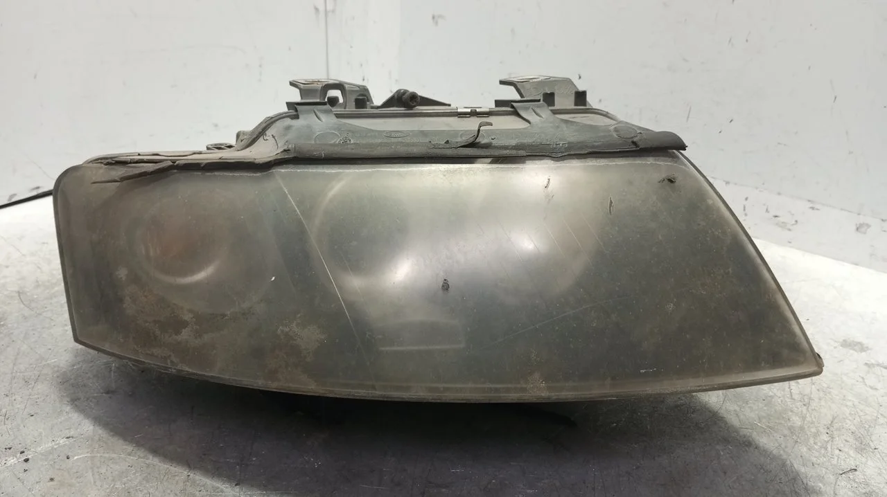 Foto de FARO DERECHO AUDI A4 CABRIOLET (8H) 2.5 V6 24V TDI (163 CV / 120 KW) referencia 8H0941004AC
