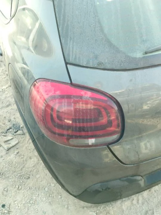 Foto de PILOTO TRASERO IZQUIERDO CITROEN C3