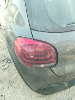 Foto de PILOTO TRASERO IZQUIERDO CITROEN C3