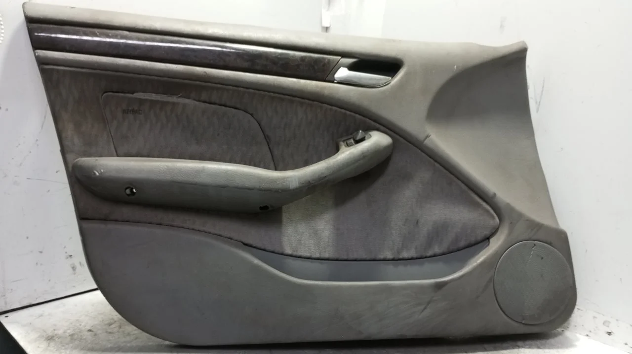 Foto de GUARNECIDO PUERTA DELANTERA IZQUIERDA BMW SERIE 3 BERLINA (E46) 2.0 16V Diesel CAT (136 CV / 100 KW) referencia 8224403