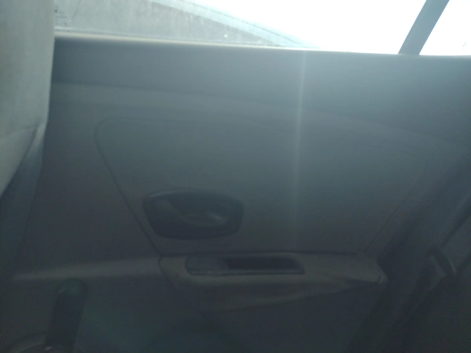 Foto de GUARNECIDO PUERTA TRASERA DERECHA RENAULT MEGANE III BERLINA 5P 1.5 dCi Diesel CAT (86 CV / 63 KW) referencia 829A00089R