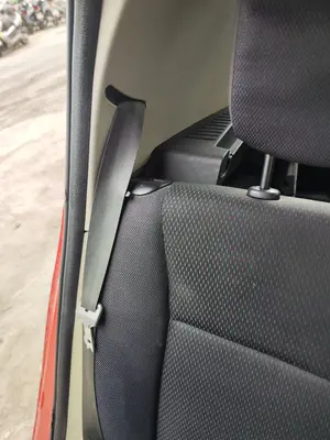Foto de CINTURON SEGURIDAD TRASERO DERECHO RENAULT CLIO III 1.5 dCi Diesel CAT (86 CV / 63 KW)