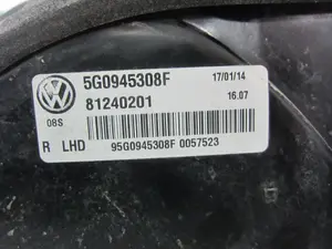 Foto de PILOTO TRASERO DERECHO INTERIOR VOLKSWAGEN GOLF VII (5G1/BE1) referencia 5G0945308F foto 5