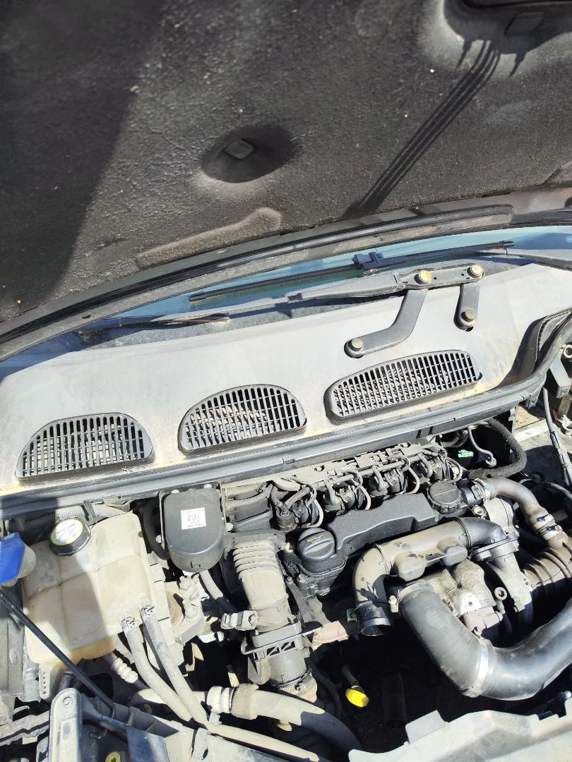 Foto de TORPEDO FORD FOCUS C-MAX (CAP)(2003) 1.6 TDCi CAT (109 CV / 80 KW)