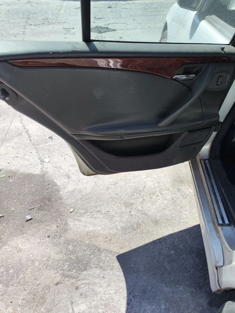 Foto de GUARNECIDO PUERTA TRASERA IZQUIERDA MERCEDES-BENZ CLASE E (BM 210) BERLINA 2.2 CDI CAT (143 CV / 105 KW) referencia A2107372571 FKZ