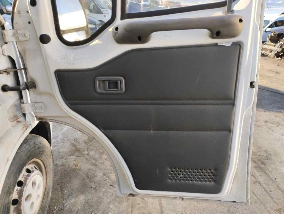 Foto de GUARNECIDO PUERTA DELANTERA DERECHA FIAT DUCATO II CAMIÓN 2.8 JTD (146 CV / 107 KW)