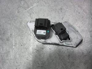 Foto de MANDO MULTIFUNCION VOLKSWAGEN GOLF VII BERLINA (BQ1/BE2) 1.6 TDI (116 CV / 85 KW) referencia 5G0959565AC foto 4