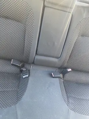 Foto de ENGANCHE CINTURON TRASERO DERECHO NISSAN QASHQAI (J10) 2.0 16V CAT (141 CV / 104 KW)