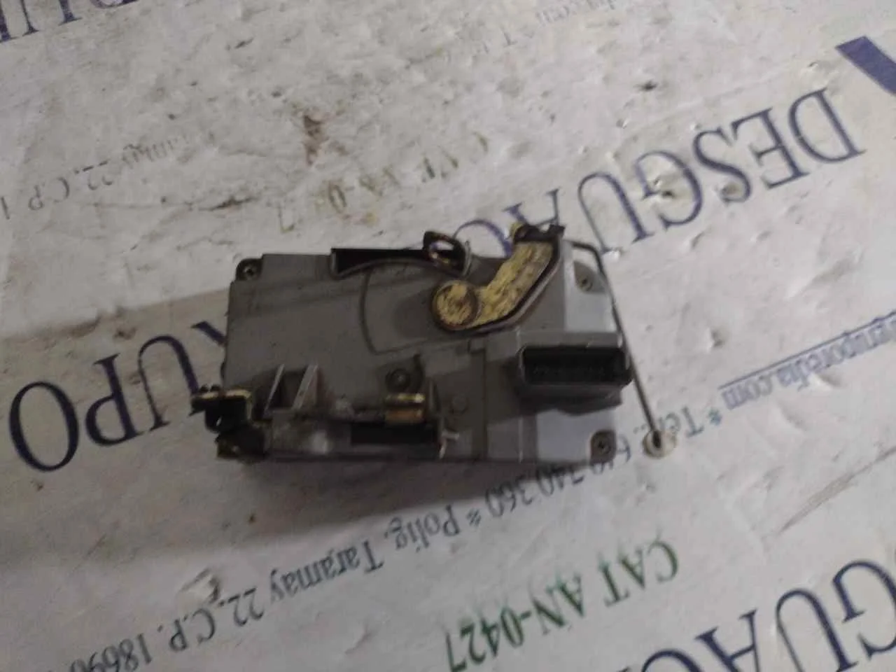 Foto de CERRADURA PUERTA DELANTERA DERECHA PEUGEOT 206 referencia 9136J1