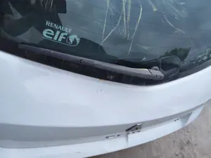 Foto de MOTOR LIMPIA TRASERO RENAULT CLIO III 1.5 dCi Diesel FAP (75 CV / 55 KW)