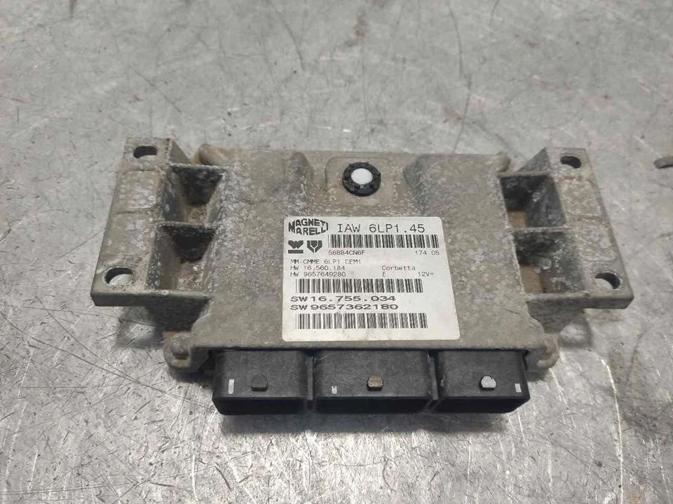 Foto de CENTRALITA MOTOR UCE PEUGEOT 407 2.0 16V CAT (136 CV / 100 KW) referencia 1940RQ