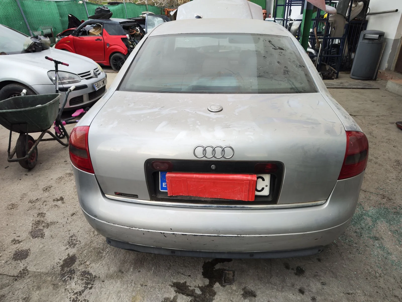Foto de PORTON TRASERO AUDI A6 BERLINA (4B2) 2.5 V6 24V TDI (150 CV / 110 KW) referencia 4B5827023R