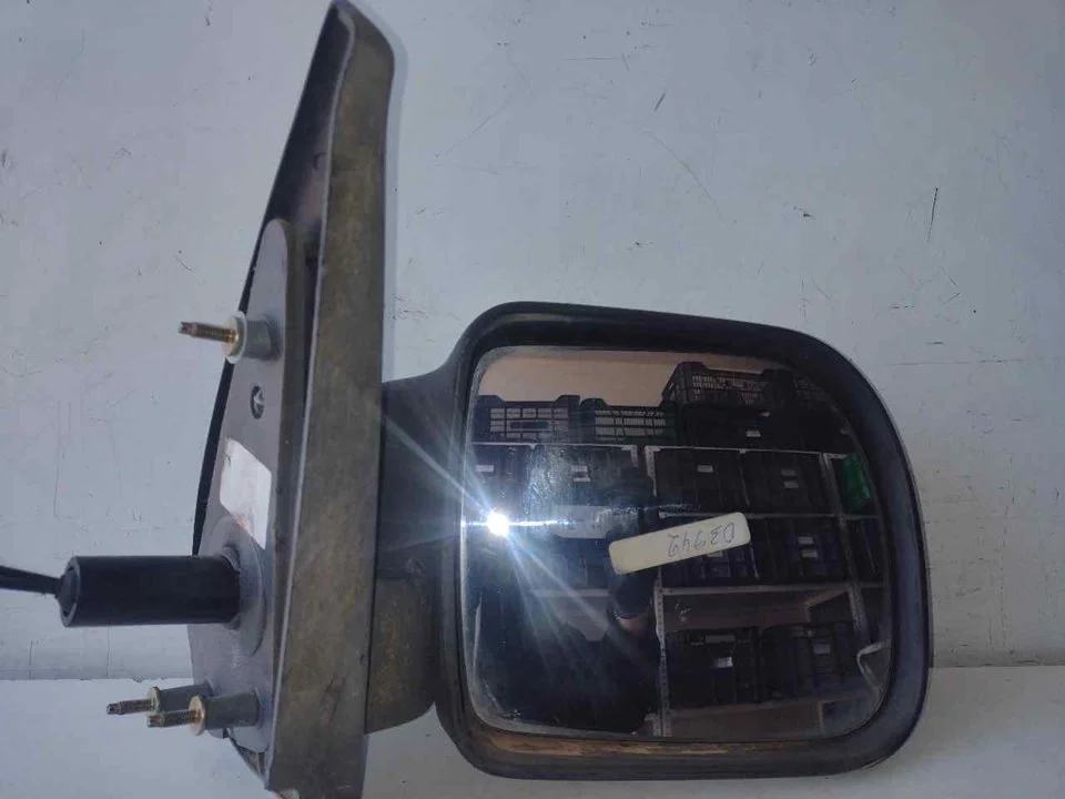 Foto de RETROVISOR DERECHO RENAULT KANGOO I (F/KC0) 1.9 dCi Diesel CAT (80 CV / 59 KW) referencia 010398