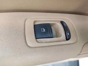 Foto de MANDO ELEVALUNAS TRASERO IZQUIERDO PORSCHE CAYENNE (TIPO 92A) 3.0 V6 TDI CAT (239 CV / 176 KW) referencia 7PP959855B