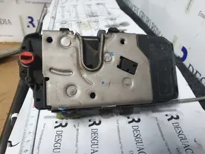 Foto de CERRADURA PUERTA TRASERA DERECHA OPEL ZAFIRA B referencia 13210739 foto 5