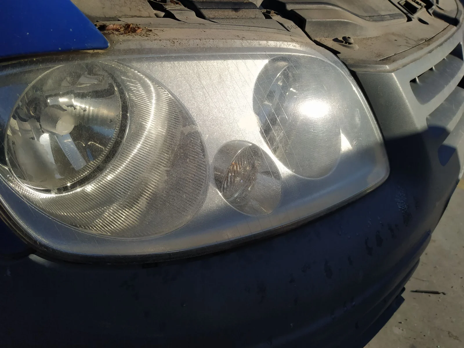 Foto de FARO DERECHO VOLKSWAGEN CADDY (2K)(02.2004) 1.9 TDI (BSU) (75 CV / 55 KW)