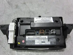 Foto de PANTALLA MULTIFUNCION RENAULT FLUENCE 1.5 dCi Diesel FAP (110 CV / 81 KW) referencia 259151171R foto 4