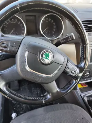 Foto de AIRBAG DELANTERO IZQUIERDO SKODA YETI (5L)(2009) 2.0 TDI (110 CV / 81 KW) referencia 1Z0880201AK
