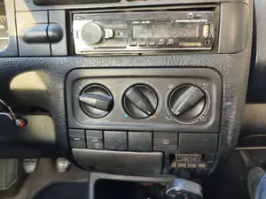 Foto de MANDO CALEFACCION / AIRE ACONDICIONADO VOLKSWAGEN GOLF III (1H1)(11.1991) 2.0  (116 CV / 85 KW) referencia 1H0820045C