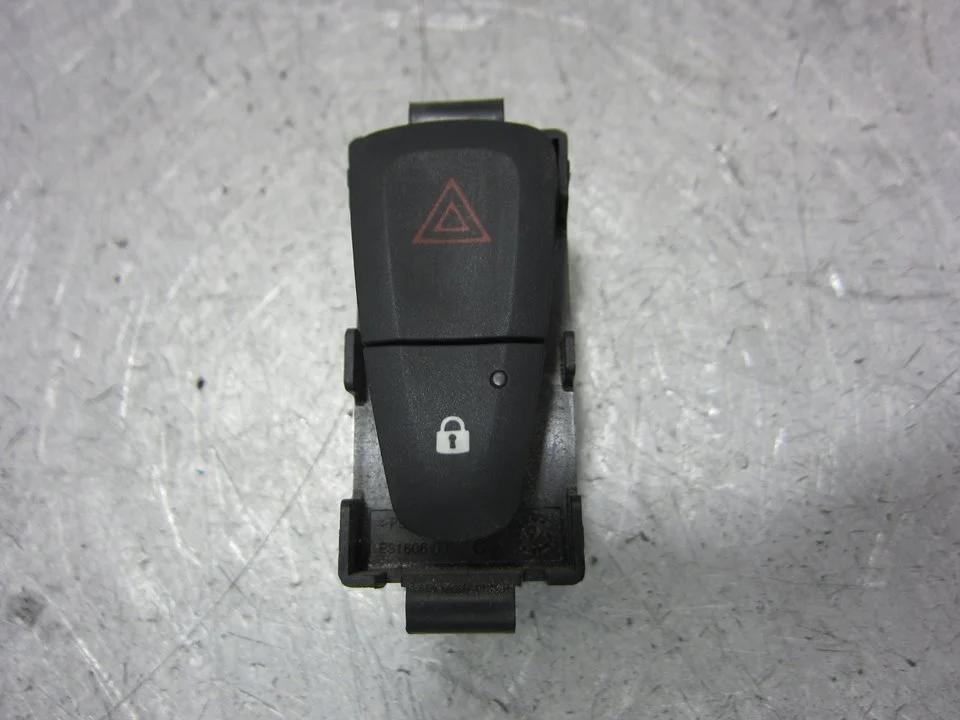 Foto de WARNING DACIA DOKKER 1.5 dCi Diesel FAP CAT (90 CV / 66 KW) referencia E3160101