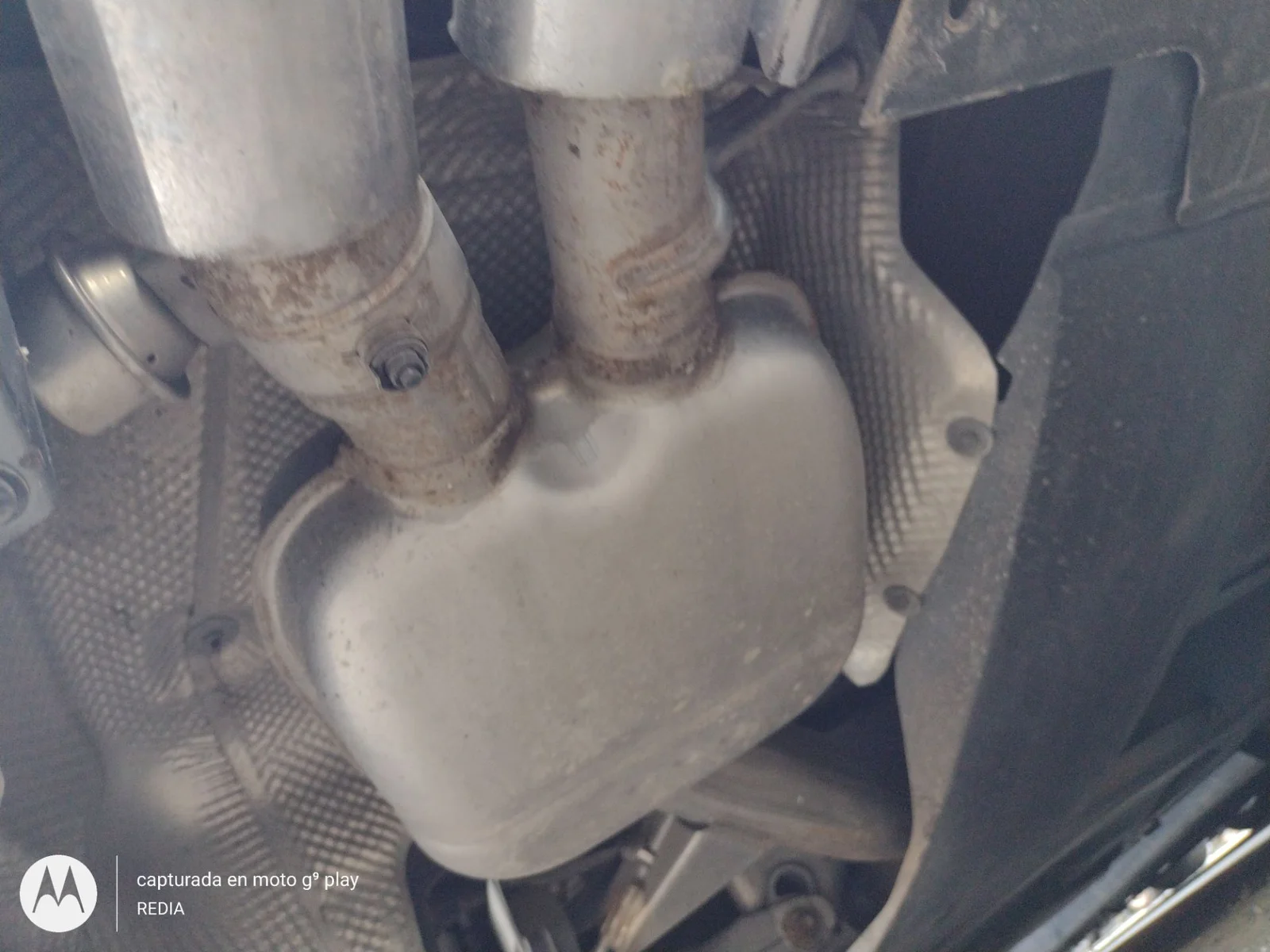 Foto de SILENCIADOR TRASERO BMW SERIE M6 GRAN COUPE (F06) 4.4 V8 32V (560 CV / 412 KW) referencia 18307845472