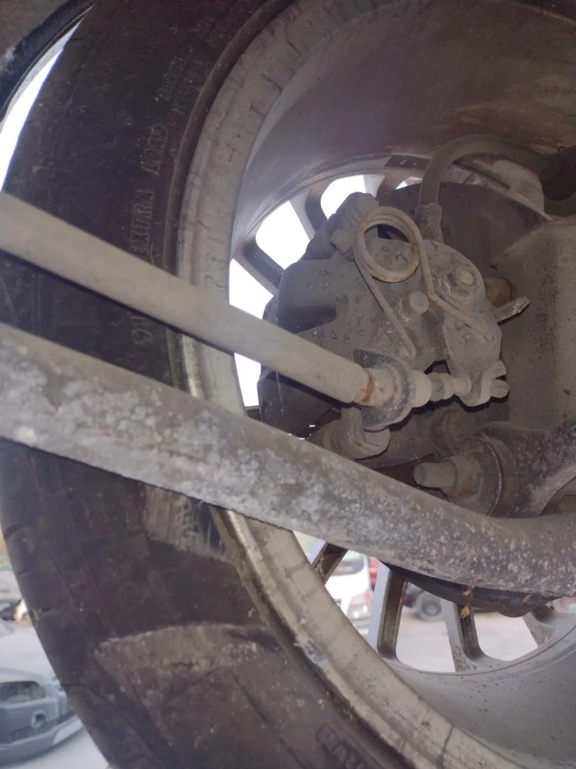 Foto de PINZA DE FRENO TRASERA DERECHA ALFA ROMEO GT (125) 1.9 JTD (M) 16V CAT (150 CV / 110 KW) referencia 0077364540