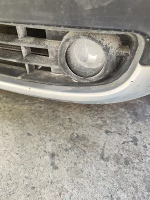 Foto de FARO ANTINIEBLA IZQUIERDO RENAULT SCENIC II 1.5 dCi Diesel (101 CV / 74 KW) referencia 8200074008