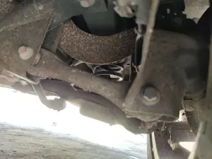 Foto de BRAZO SUSPENSION TRASERO IZQUIERDO FORD FOCUS BERLINA (CAP) 1.8 TDCi Turbodiesel CAT (116 CV / 85 KW)