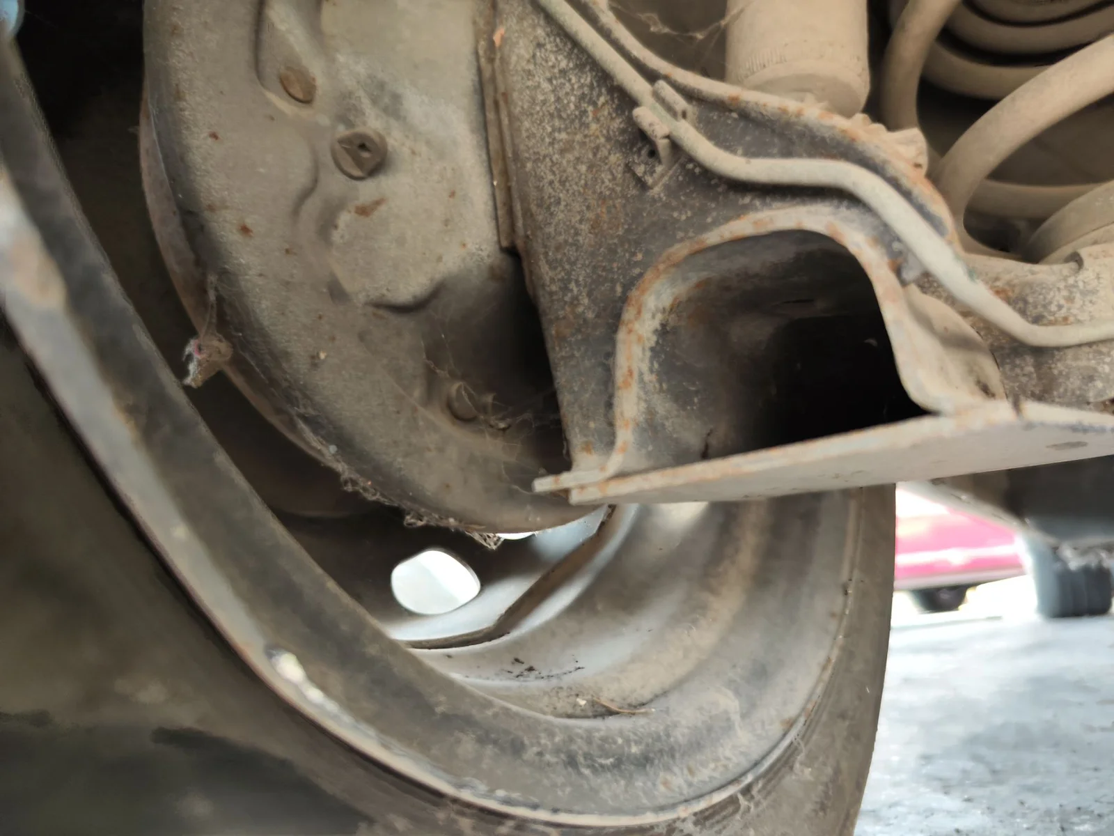 Foto de MANGUETA TRASERA IZQUIERDA OPEL CORSA C 1.2 16V CAT (Z 12 XE / LW4) (75 CV / 55 KW)