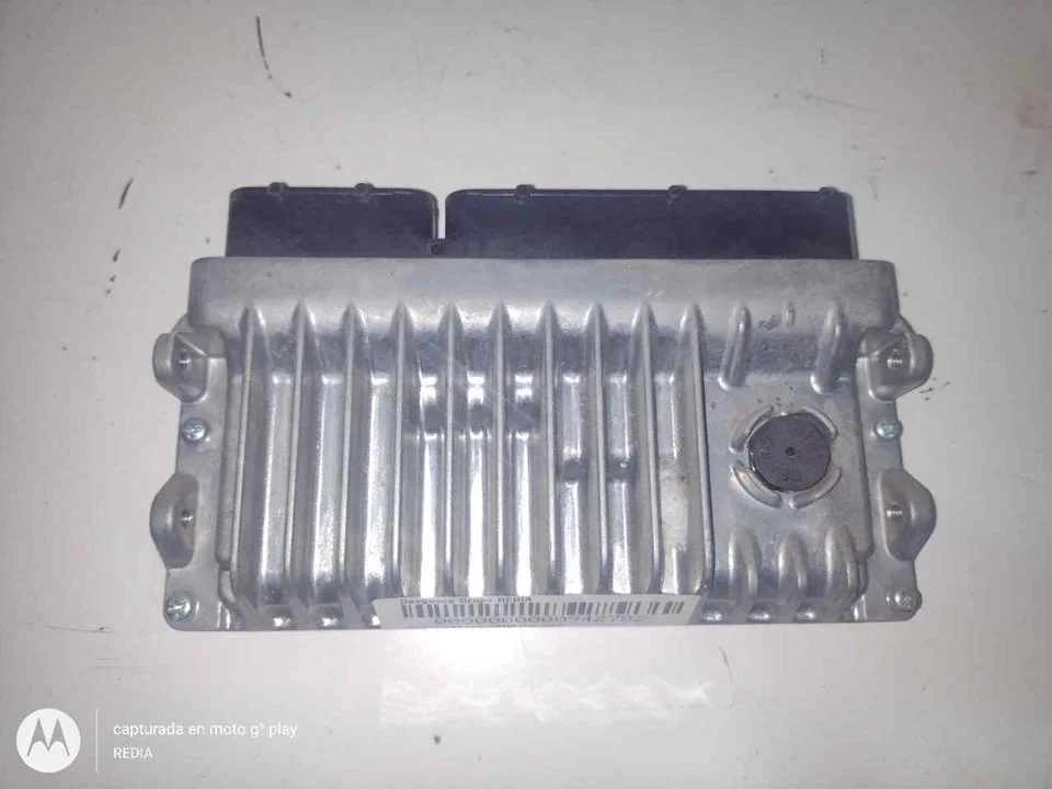 Foto de CENTRALITA MOTOR UCE TOYOTA YARIS (P13) 1.5 16V CAT (Híbrido) (75 CV / 55 KW) referencia 896610DC00