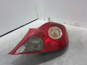 Foto de PILOTO TRASERO DERECHO OPEL CORSA D referencia 89038961A