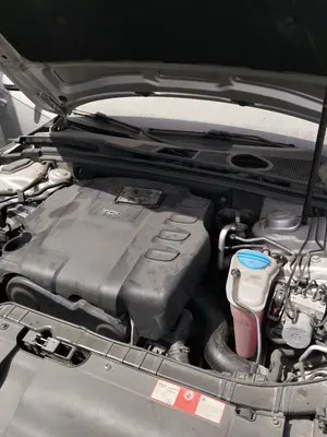 Foto de CONDENSADOR / RADIADOR  AIRE ACONDICIONADO AUDI A4 BERLINA (8K2) 2.0 16V TDI (143 CV / 105 KW)