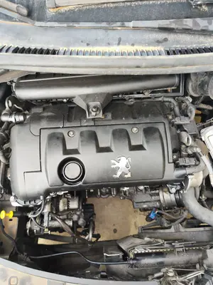 Foto de MOTOR COMPLETO PEUGEOT 207 CC CABRIO-COUPÉ 1.6 16V (120 CV / 88 KW) referencia 5FW foto 2