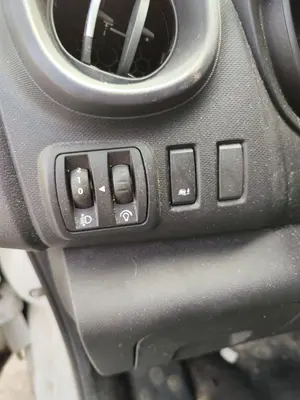 Foto de MANDO REGULACION FAROS FIAT TALENTO FURGÓN (296) 2.0 Turbodiesel Ecojet (119 CV / 88 KW) referencia 251900567R