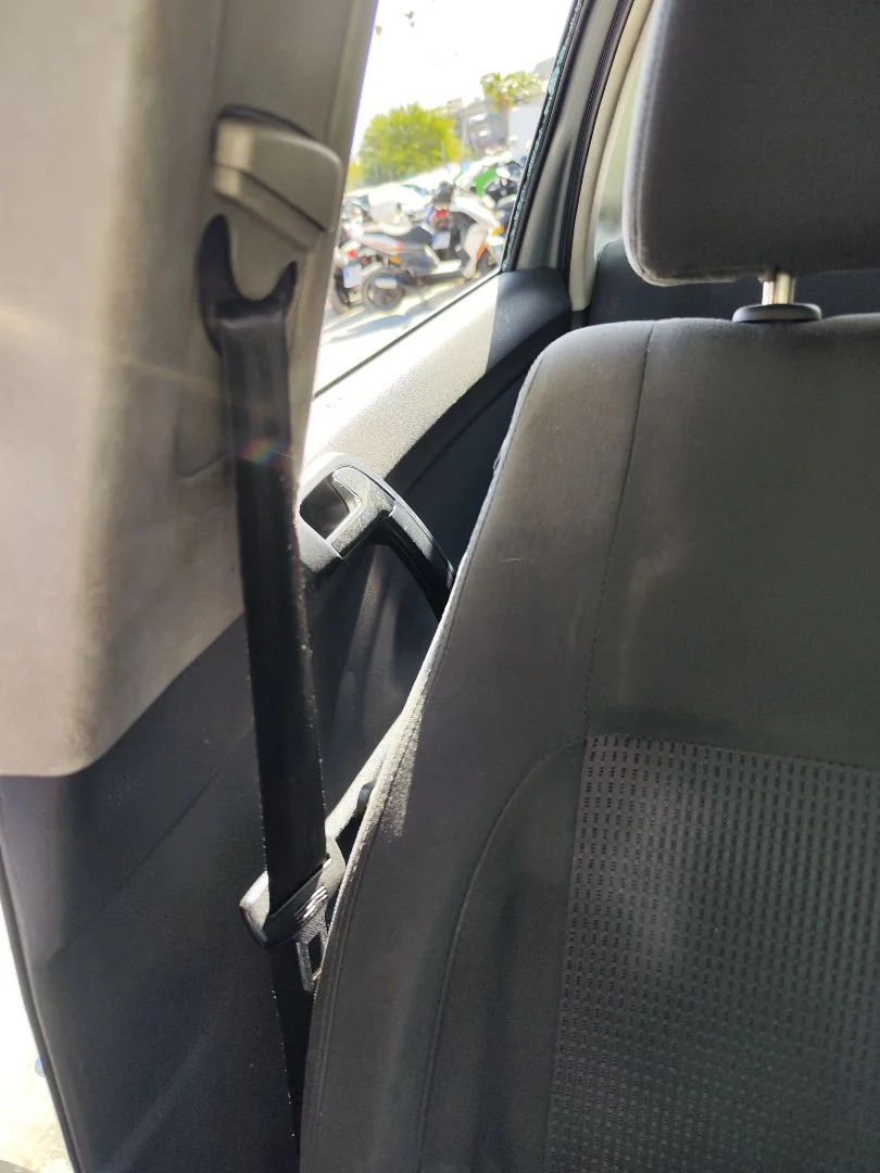 Foto de CINTURON SEGURIDAD DELANTERO DERECHO VOLKSWAGEN POLO IV (9N1) 1.4 16V (75 CV / 55 KW) referencia 6Q4857706J FKZ