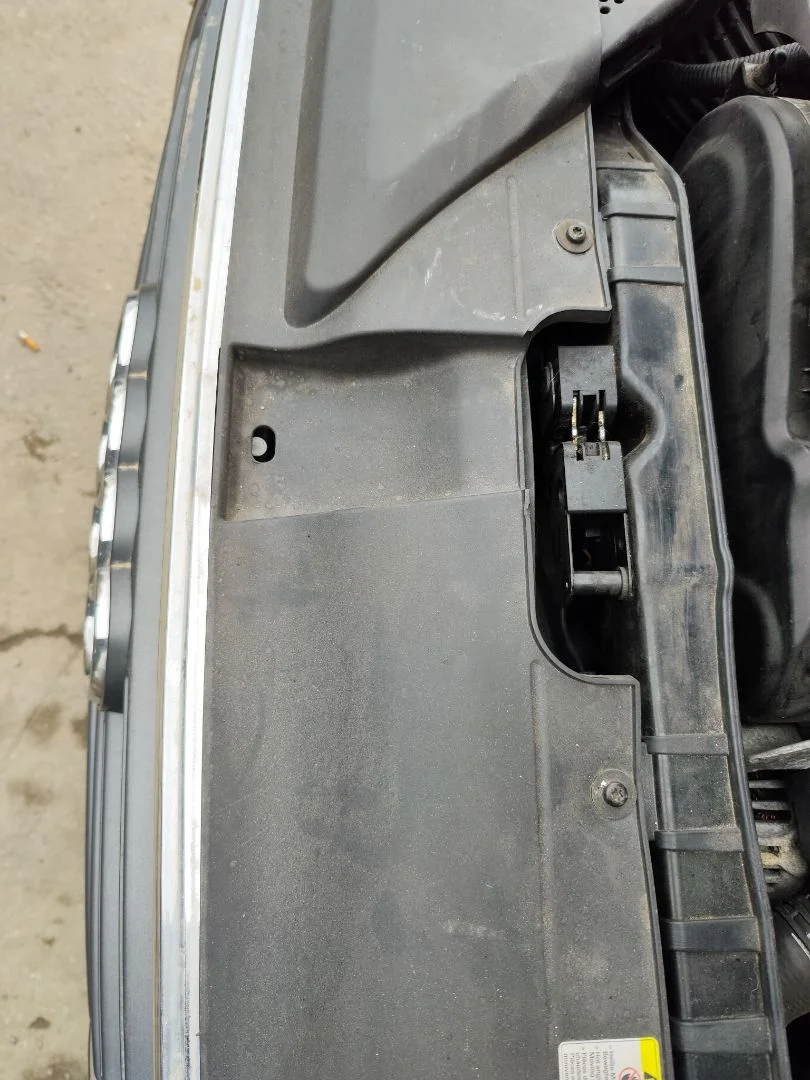 Foto de REFUERZO PARAGOLPES DELANTERO AUDI A5 COUPE (8T) 1.8 16V TFSI (170 CV / 125 KW) referencia 8K0807113F