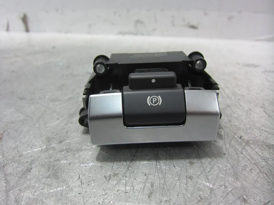 Foto de FRENO DE MANO ELECTRICO LAND ROVER RANGE ROVER EVOQUE 2.0 Td4 CAT (150 CV / 110 KW) referencia PK8D22B623