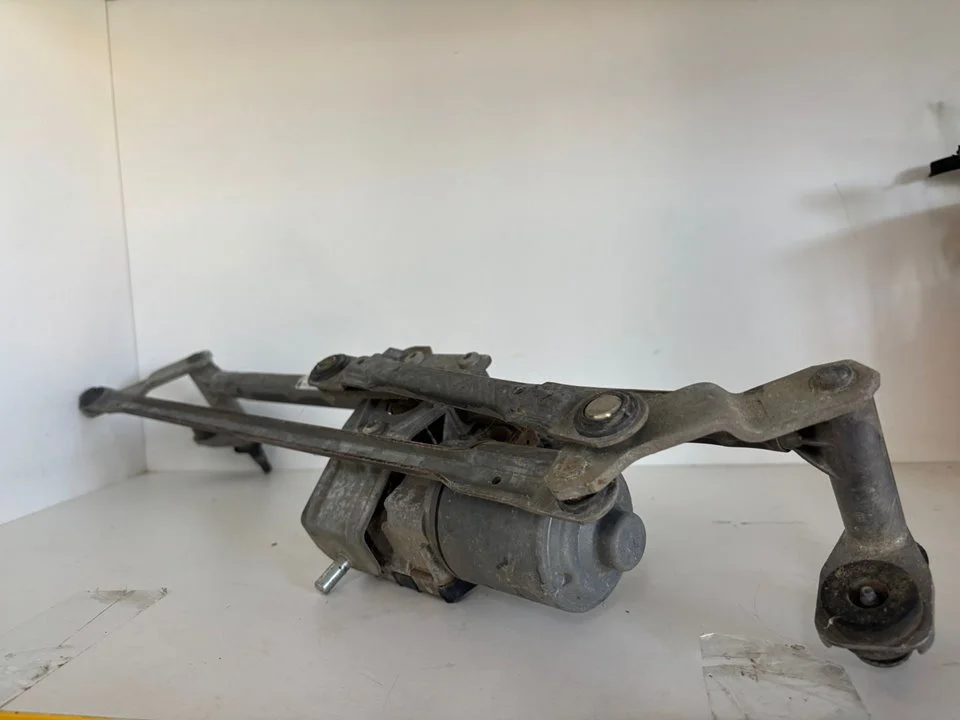 Foto de MOTOR LIMPIA DELANTERO VOLKSWAGEN GOLF V (1K1)(10.2003) referencia 1K1955023F